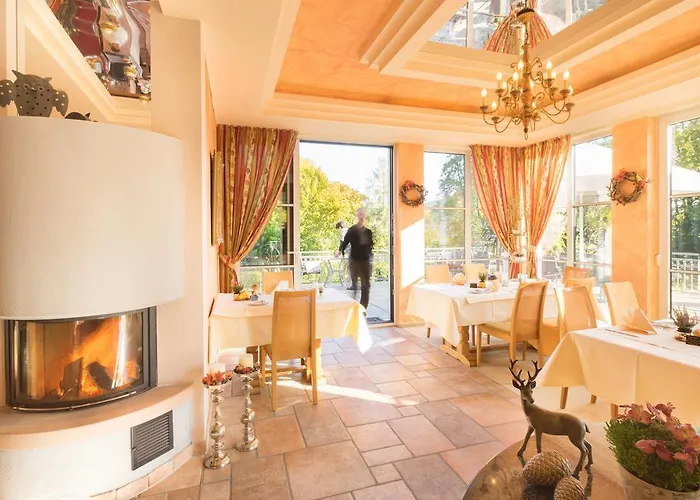 Land-Gut-Hotel Felsentor 하우엔스타인