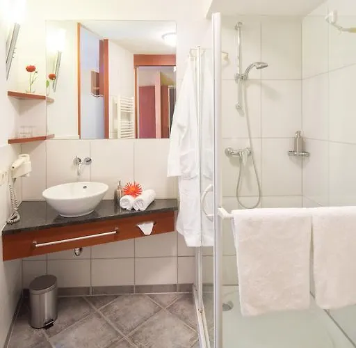 Land-Gut-Hotel Felsentor 하우엔스타인