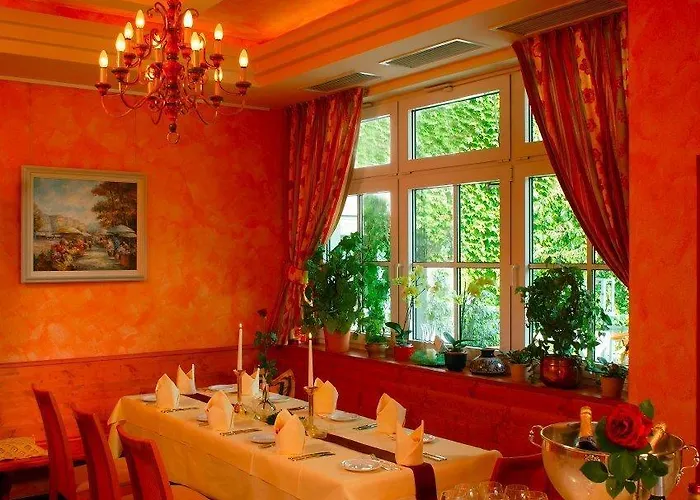 Land-Gut-Hotel Felsentor 게스트하우스 하우엔스타인