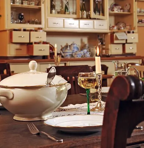 Land-Gut-Hotel Felsentor 게스트하우스 하우엔스타인