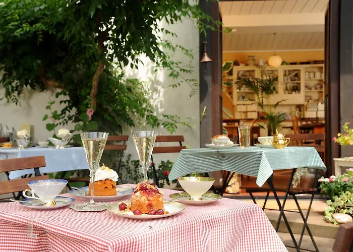 Land-Gut-Hotel Felsentor 게스트하우스 3*